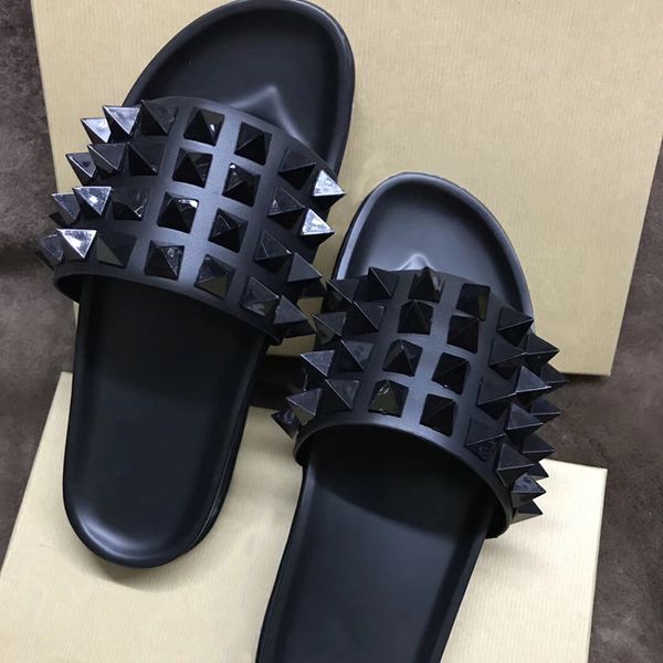 

men designer slippers luxury slides flip flops red bottom sandals genuine leather with spikes shoes mens black flat comfortable beach shoes