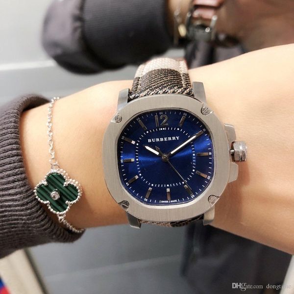 

new women watch fashion luxury quartz wristwatch casual watch dress elegant wristwatch waterproof design watch l1125007, Slivery;brown