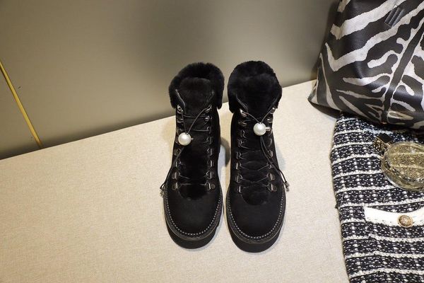 

2019r new fashion high-non-slip boots cotton shoes women's winter plus velvet snow boots female fur one, original box packaging
