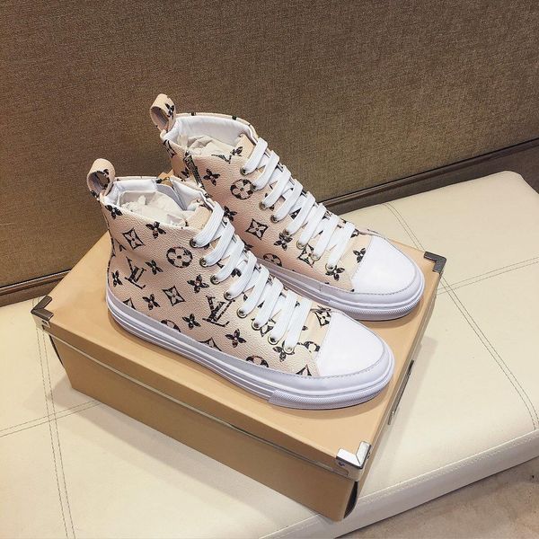 

2020a новые тенденции кожа мужская обувь высокой верхней случайные спортивные туфли, мода диких наружные ботинки, оригинальная упаковка коро