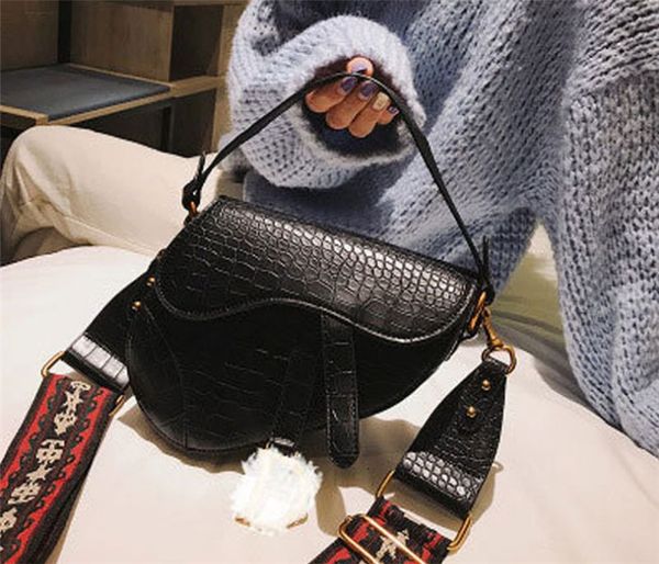 

2020 new trend saddle bag casual designer handbag backpack casual luxury jewelry wide shoulder strap shoulder bag ing