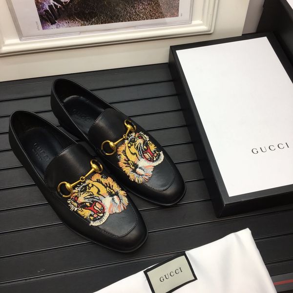 

2020 latest black leather shoes casual shoes men casual shoes fashion trend comfortable shoe size 38-45 type 39745400565a