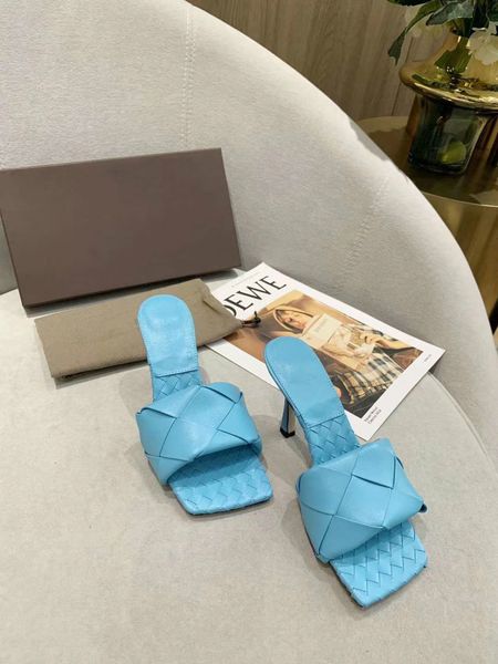 

2020 summer 10 color the latest leather slippers luxury matte leather checked women shoes open-toed women flat heel sandals beach shoes, Black