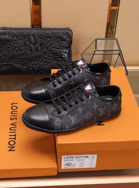 

2019qv limited edition new fashion trend wild men's casual comfortable shoes, hiking shoes sports shoes, original box packaging, Black