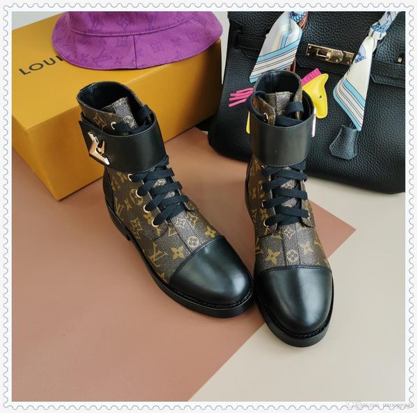 

2020tu new ladies casual fashion short boots luxury ladies travel party shoes, leather material fast delivery original box packaging, Black