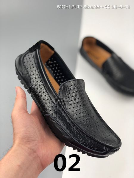 

лето мужчины повседневная обувь leight дышащий полые обувь non скольжения пляж сандалии мягкие удобные тапочки открытый размер 38-44