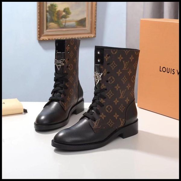 

2020qw new ladies casual fashion short boots luxury ladies travel party shoes, leather material fast delivery original box packaging, Black