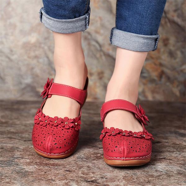 

summer personality women flat sandals hollow out retro flower round toe ladies shoes plus size super soft female buckle slippers, Black