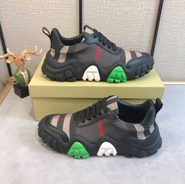 

2020iy menmen casual comfortable hiking sneakers hiking travel shoes outdoor survival adventure shoes original packaging and box delivery, Black