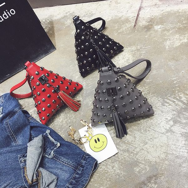 

2020 new korean version of fashion pu shoulder crossbody bagspersonality fashion triangle mini riveting womens messenger bag