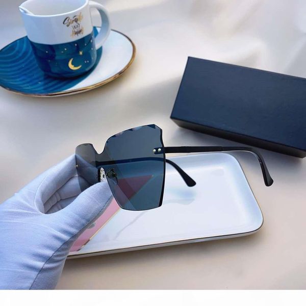 

g 2020 new womens sunglasses summer beach goggle sunglasses beach womens oversized glasses uv 400 050802 5 color boxdr35, White;black