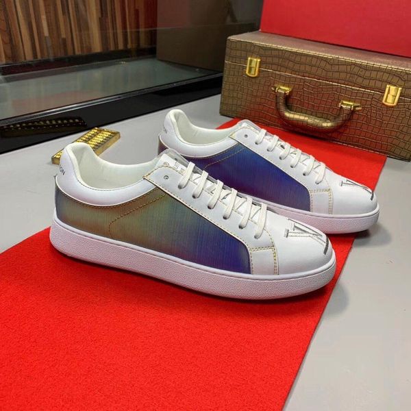 

2020o limited edition leather men's embroidered casual low-shoes, fashion wild sports shoes party shoes, original box packaging del