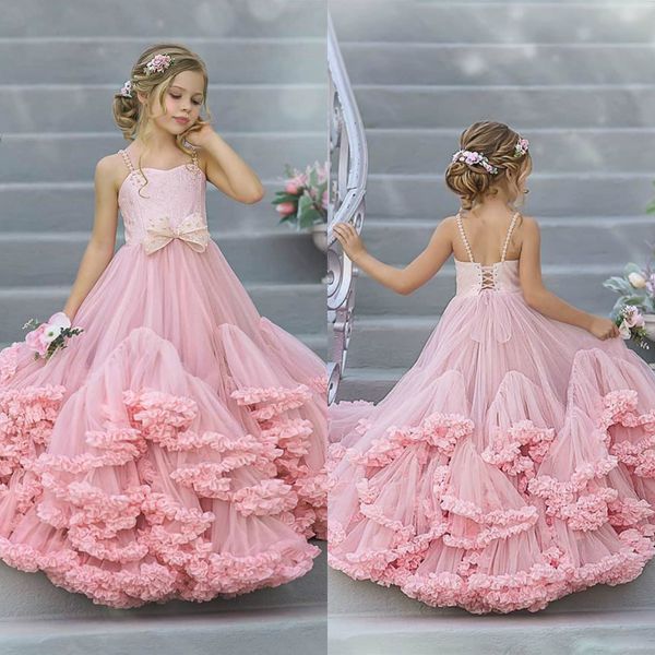 2021 Abiti da ragazza di fiori rosa bohémien per matrimoni Ruffles Perline Una linea Abito da spettacolo per ragazze Lunghezza pavimento Abito da comunione per bambini