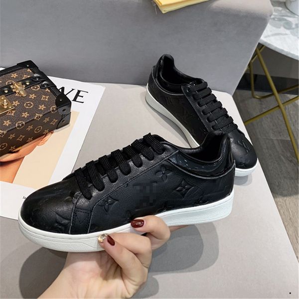 

дизайнеры handmade дышащий женщины зашнуровать обувь лучшие платья качества обувь женщины flats мода натуральная кожа повседневная обувь жен, Black;red