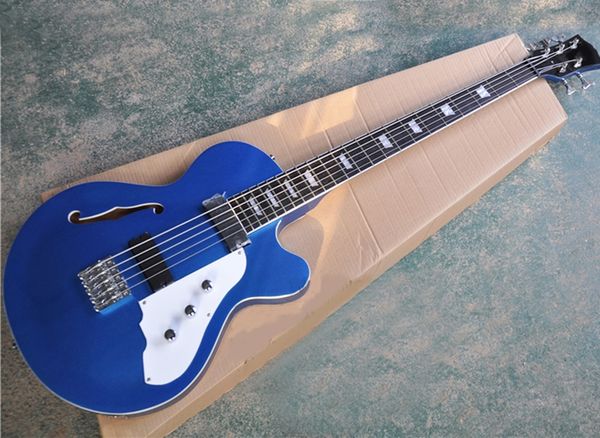 Kostenloser Versand 5 Saiten Metallic Blue E-Bass mit halbhohlem Korpus, weißem Schlagbrett, Palisandergriffbrett mit schwarzer Bindung
