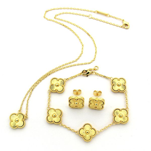 

europe americ fashion jewelry sets lady brass vintage motifs engrave grain golden four leaf flower 18k gold necklaces bracelet earrings sets, Silver