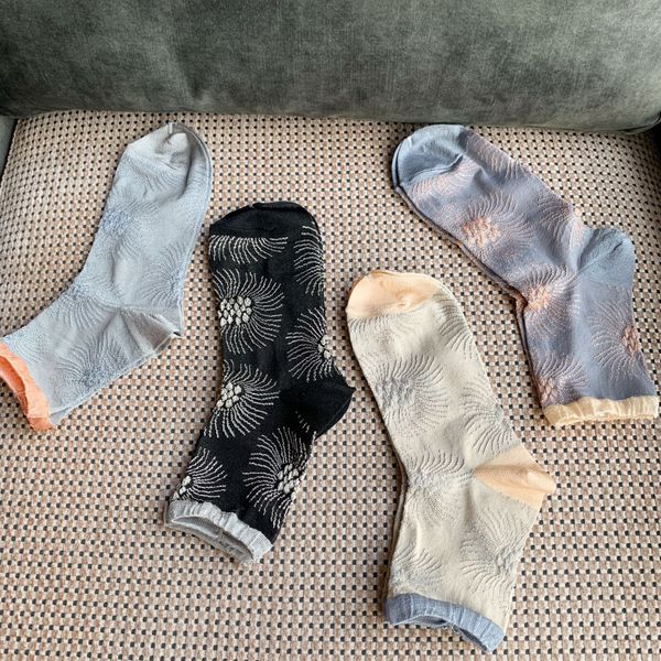 

small island autumn texture medium palace style ins silk national silk stacked stockings national style korean women's stockings, Pink;yellow