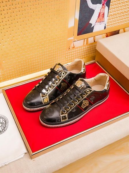 

2020z high-end medusa leather printed low-lace-up casual shoes, fashionable and versatile personality sports shoes for men, size: 38-451, Black