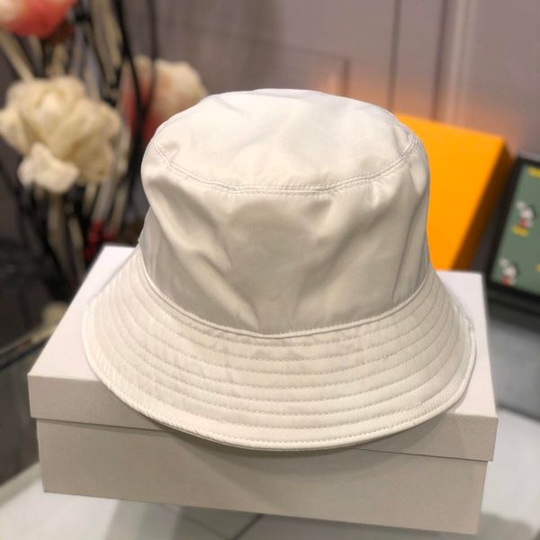 

2020 new design four seasons mens woman designer cap fashion brand stingy brim hats breathable casual fitted beach hats caps, Blue;gray