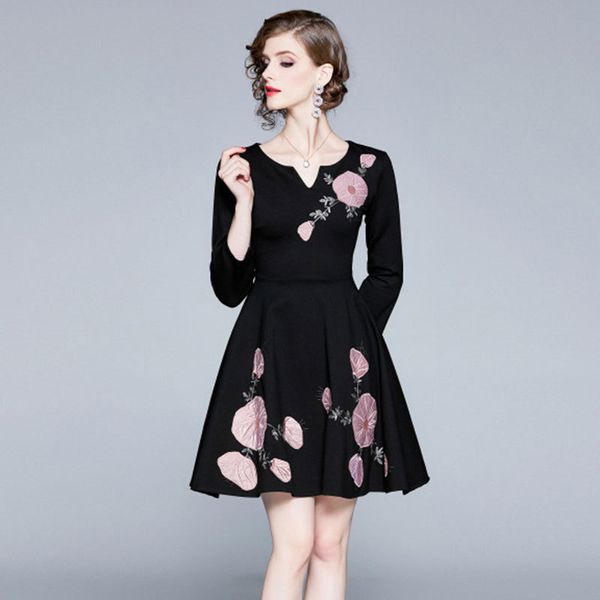 

2019 осень нового элегантное вышитые талий похудение большого рубчик тонкий черный рубец среднее платье женщин, Black;gray