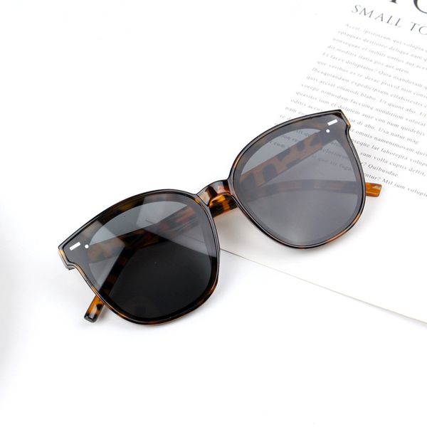 

2020 cat eye designer sunglasses pc frame girls boys cute eyewear fashion glasses shade uv400 sun glasses occhiali da sole cat eye, White;black