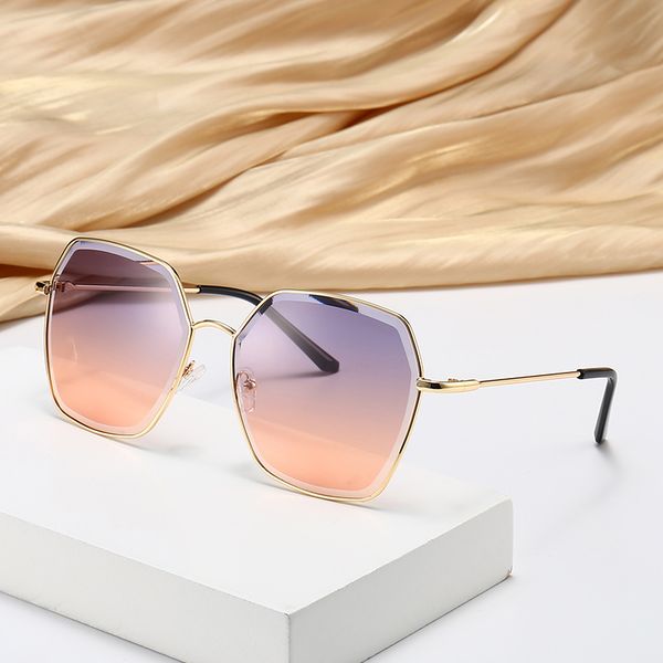 

2020 new fashion women c sunglasses designer sunglasses c sunglasses female driving eyewear oculos de sol masculino 9850, White;black