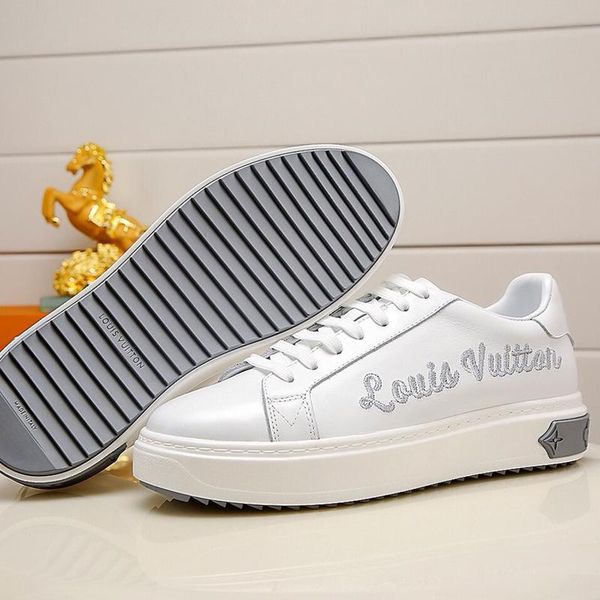 

luxury men 's shoes new arrival fashion classic comfortable sports shoes lace -up plus size vintage men shoes lightweight sneakers dro, Black