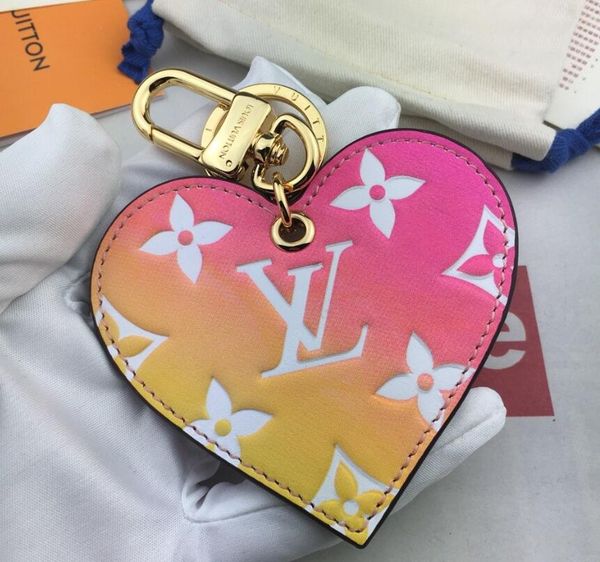 

2020 fashion keychains designer key buckle new fashionable handmade brand keychain leather stylish key buckle 3 colors optional, Silver