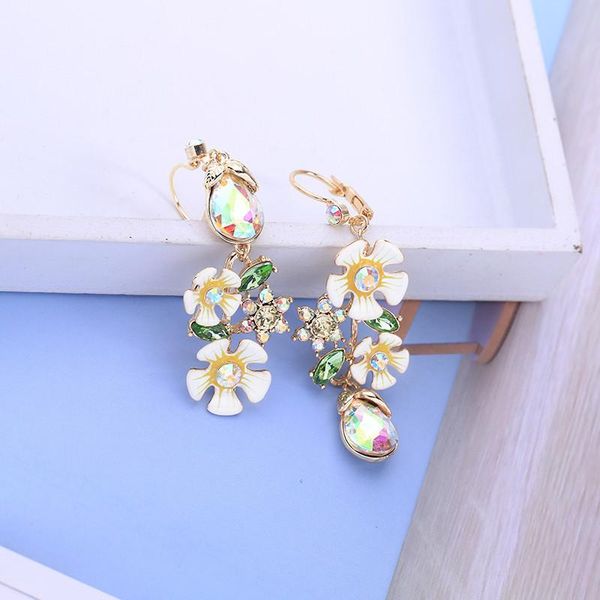 

fashion- woman earrings zinc alloy white flowers irregularly inlaid white stone new pastoral wind girl jewelry holiday gift, Silver