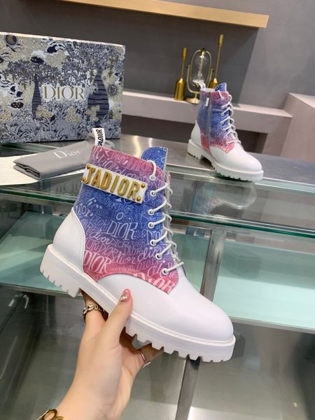 

new8 luxury high-ladies casual shoes, fashionable all-match women's boots, outdoor ladies martin boots, original box packaging, Black