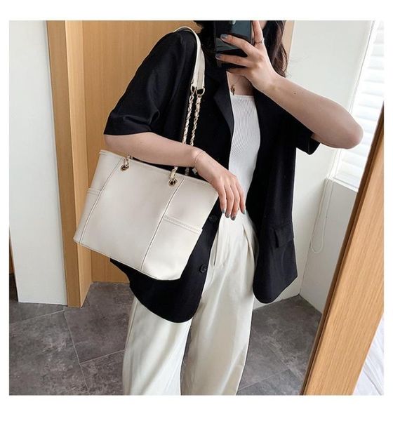 

2020 new women's shoulder bag korean fashion ladies messenger bag simple casual ladies saddle