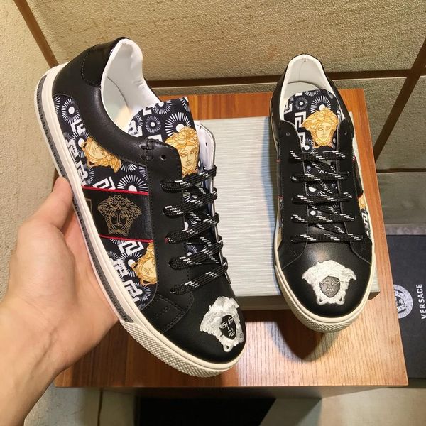 

2019u new luxury men's low-casual shoes, high-end fashion wild outdoor sports shoes, original box packaging, size: 38-45