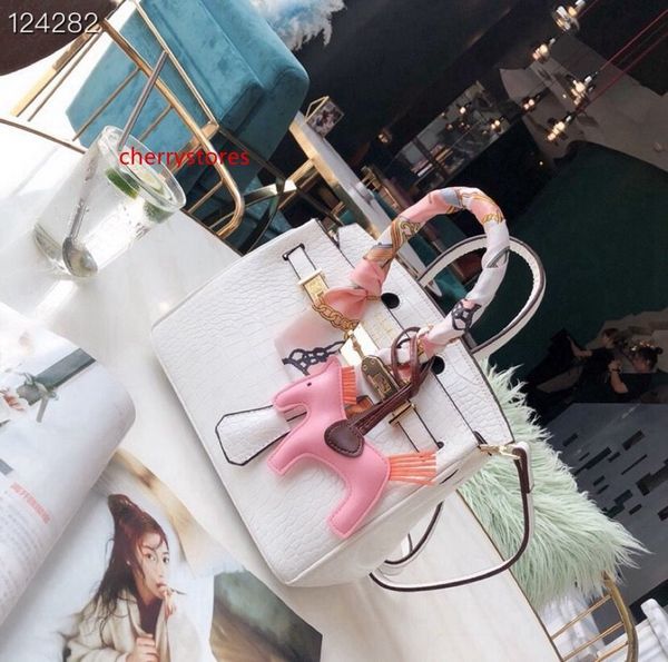 

fashion leather women messenger shoulder bags women waliets for leather chain handbags crossbody and shoulder - 1392