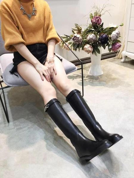 

2019i tide brand women's shoes autumn and winter new fashion high tube strap low with martin boots chain ornaments wild women's bo