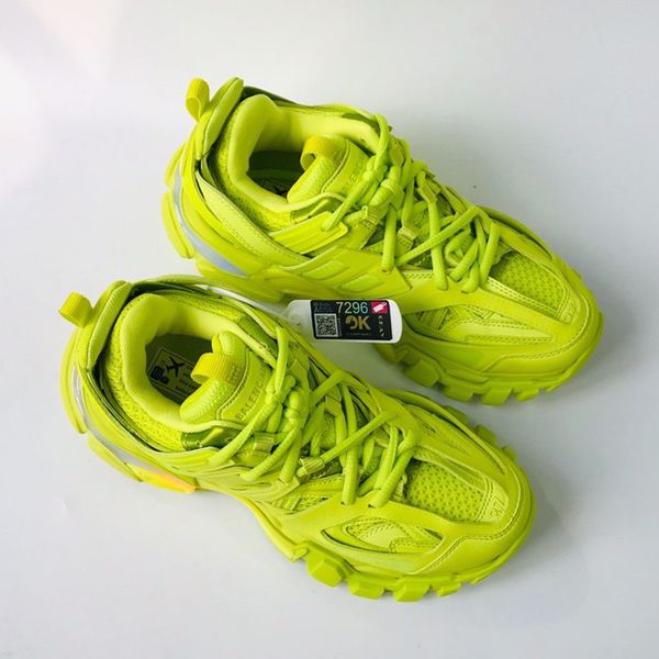 

2020lq designer to create casual and comfortable all-match sports shoes, travel shoes outsole non-slip design with original box delivery, Black