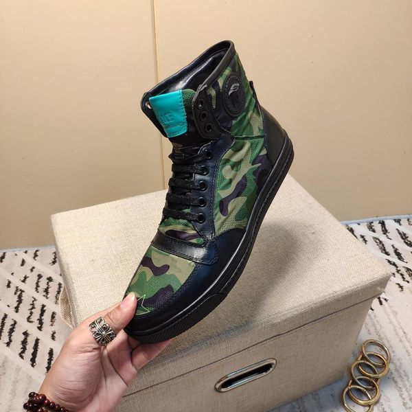 

2020a fashion leather high to help comfortable casual shoes, fashion wild men's booties, original box packaging, size: 38