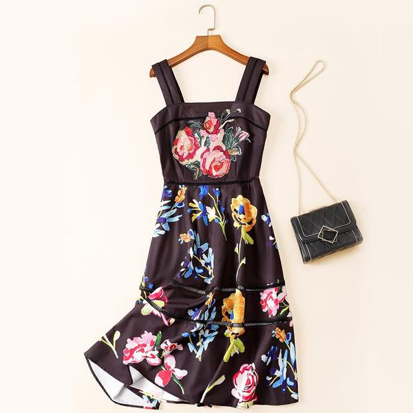 

spring and summer 2020 new women's dress suspenders flower embroidery high-waisted hollow-out design sense of the pendulum mid-long dre, Black;pink