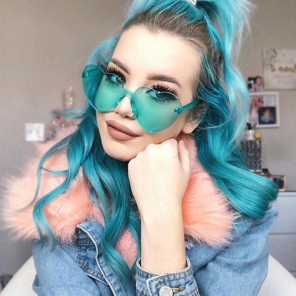 

woohoo 2020 heart-shaped lady sunglasses women candy color lens plastic sun glasses classic vintage feminino, White;black