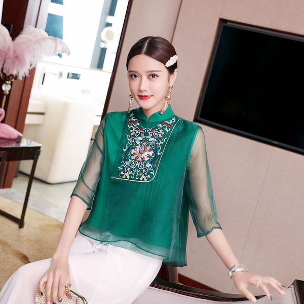 

2019 summer new women's improved flower-cut embroidered tang suit embroidered tang suit stand collar zen style short shirt, Black