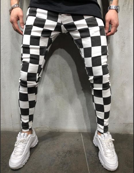 

black and white check camouflage figure-hugging leggings and men's small feet will be popular in 2019, Blue