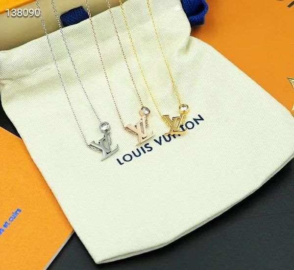 

brand designer letter pendant necklaces v 316l titanium steel 18k gold plated necklace fashion short chain necklace jewelry couple gift, Silver