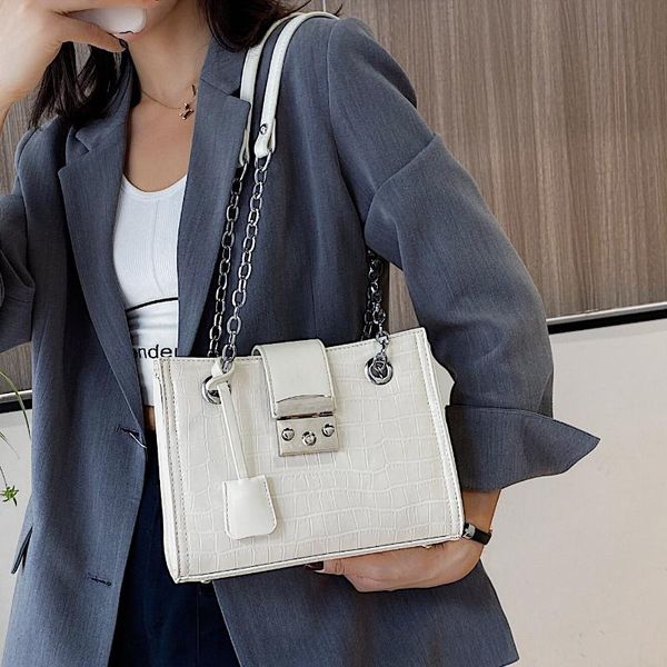 

crocodile pattern square tote bag 2020 new high-quality pu leather women's designer handbag lock chain shoulder messenger bag