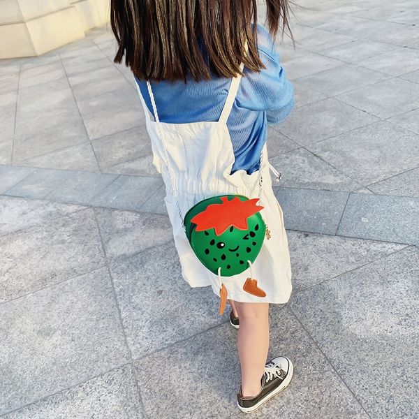 

vlsbu korean cute girl messenger shoulder strawberry small children's small bag kindergarten baby backpack cartoon strawberry diagonal, White