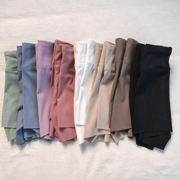 

it's not enough to tight pants tight pantswear the leggings you need in summerit's comfortablesilkycool and traceless leggings, Black