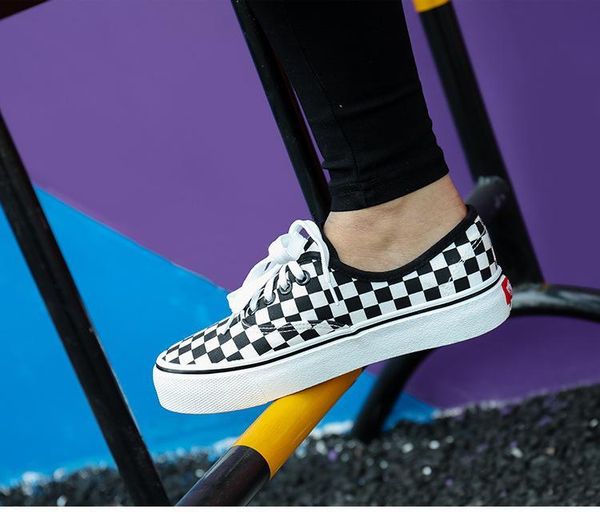 

2018 women&men canvas shoes fashion skate casual shoes hococal female checkered slip on basket flats tenis size 35-44, Black