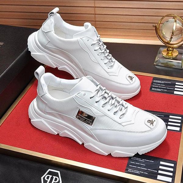 

luxury sports mens shoes footwears popular high fast delivery vintage breathable sneakers style casual shoes chaussures pour hommes
