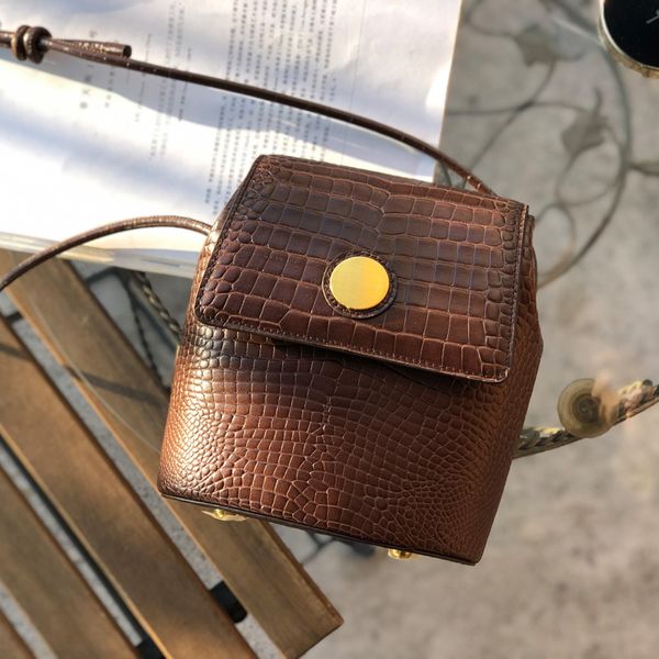 

leather handbag fashion small crocodile grain bucket retro