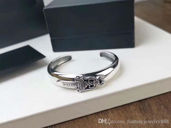 

style: european and american style. style: female. material: gold plated and crystal diamond. process: gold plating. category: bracelet, nec, Slivery;golden