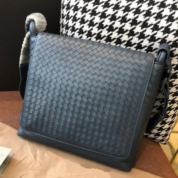 

2020 new woven men's briefcase satchel designer classic high-end customized quality fashion business and leisure style
