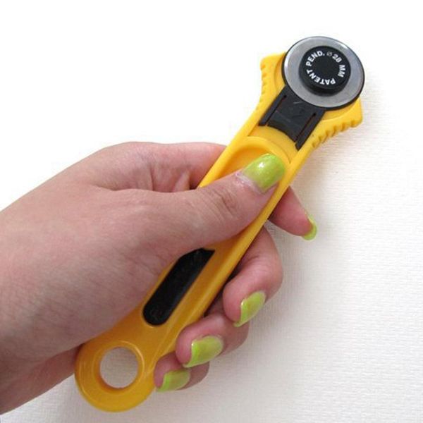 

fabric rotary cutter diy craft cutting tool cutting scrap roller wheel round knife sewing accessories leather paper cloth, Black